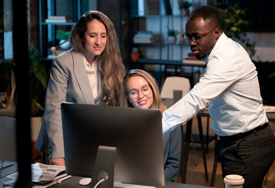 1-people-around-computer
