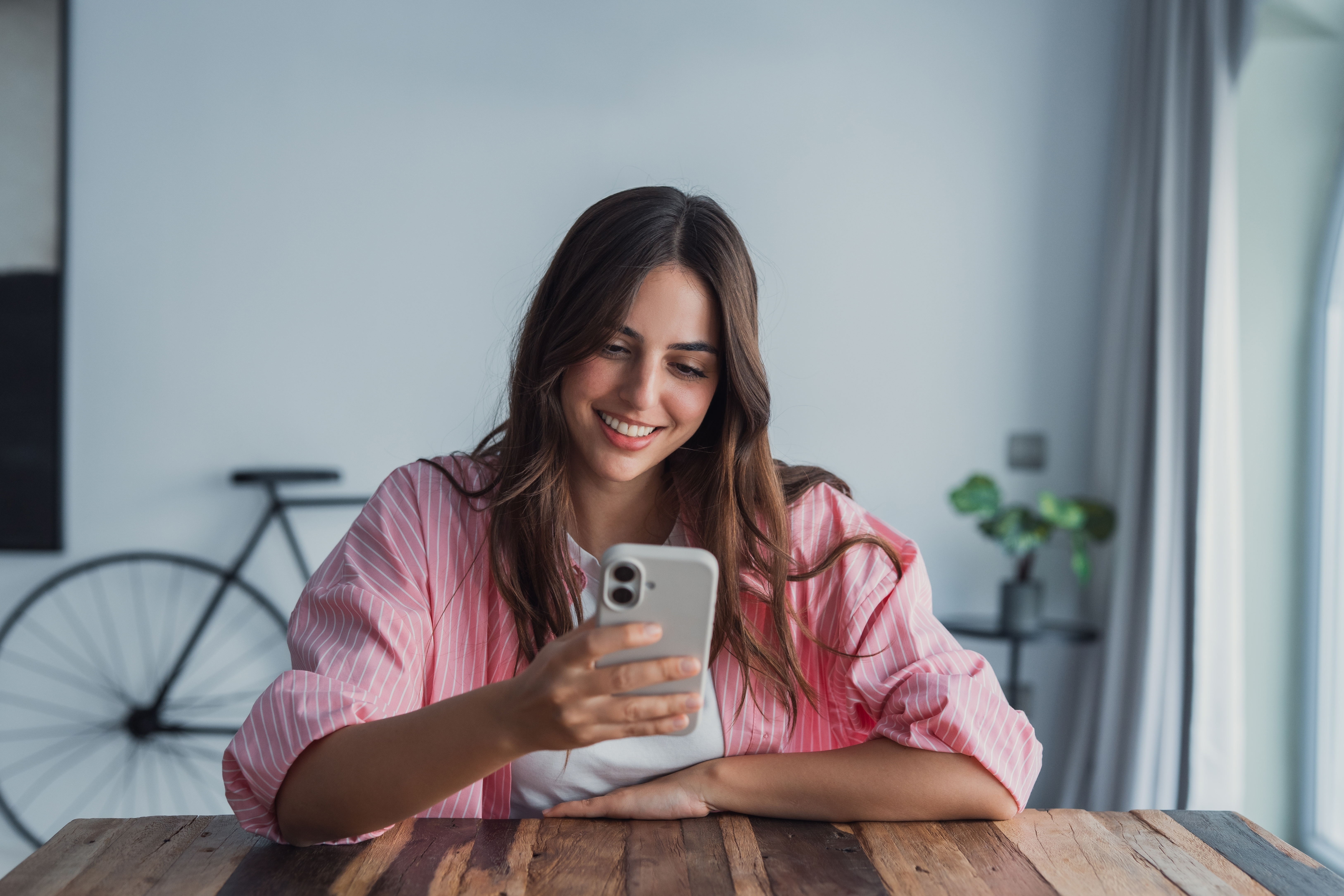 Customer receiving a fast, personal support experience